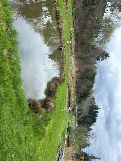 Wasser, Ufer und Natur rund um die Koifarm Krumbach